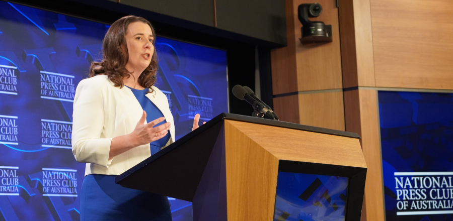 Dr Danielle McMullen